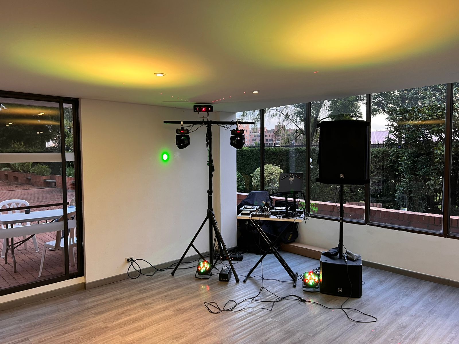 Momento de un evento producido por Toledo Producciones